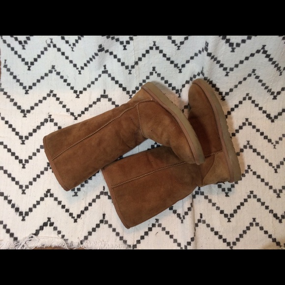 Uggs Tall Chestnut size 7 - Picture 3 of 6